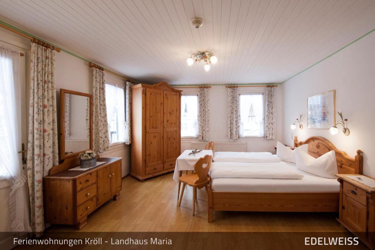 Ferienwohnungen Kröll - Appartements Viktoria und Landhaus Maria Mayrhofen Exterior foto