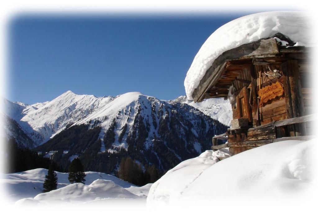 Ferienwohnungen Kröll - Appartements Viktoria und Landhaus Maria Mayrhofen Zimmer foto