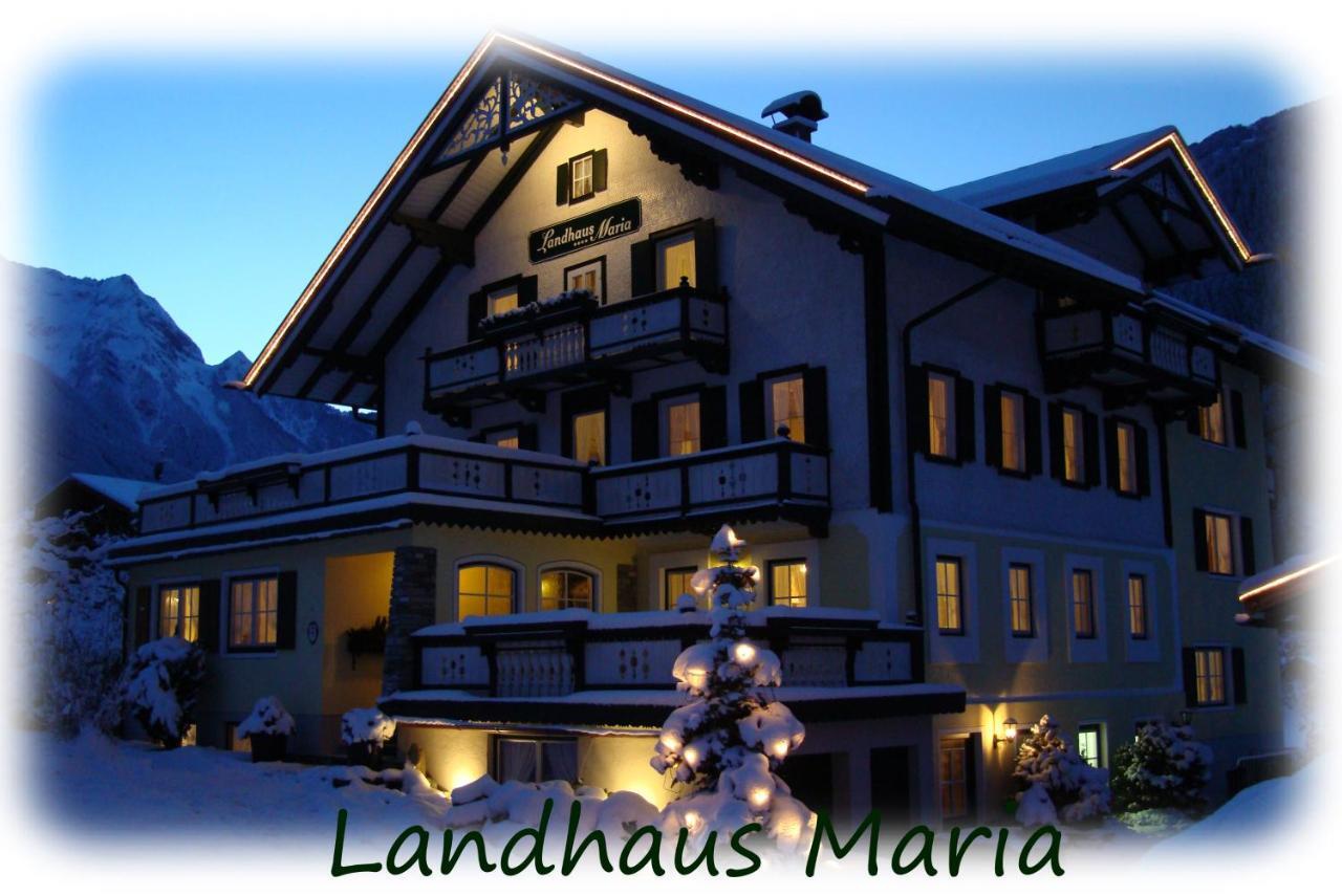 Ferienwohnungen Kröll - Appartements Viktoria und Landhaus Maria Mayrhofen Exterior foto