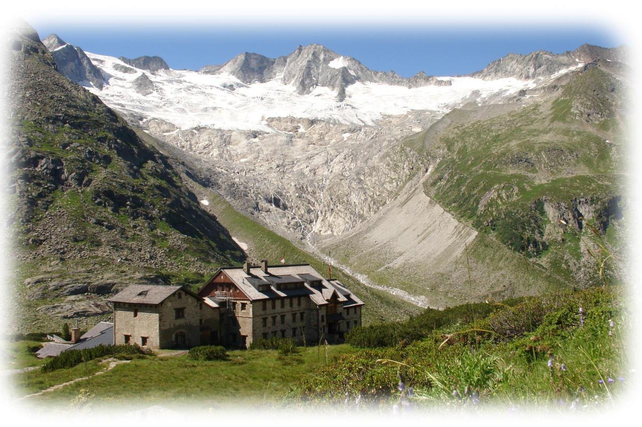 Ferienwohnungen Kröll - Appartements Viktoria und Landhaus Maria Mayrhofen Exterior foto